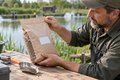 Как проверить качество корма для прудовой рыбы перед покупкой